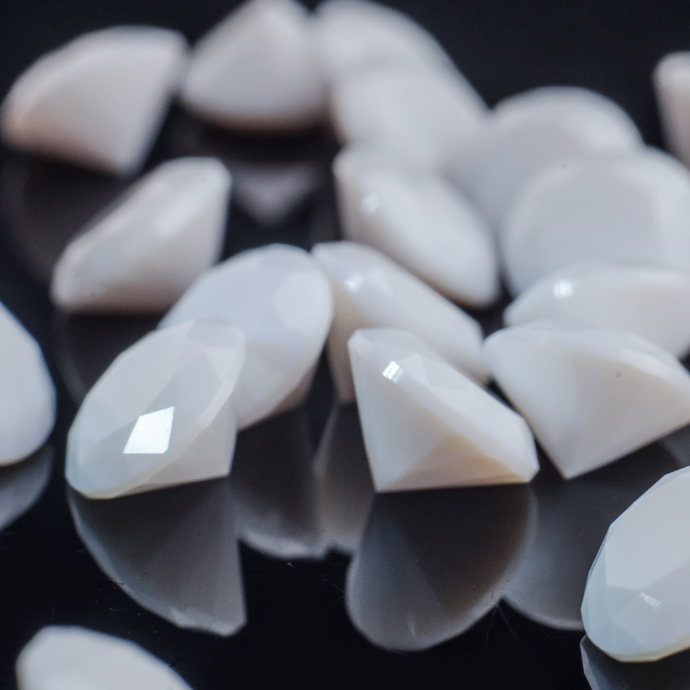 白锆White Cubic Zirconium_瑞琪尔珠宝首饰公司